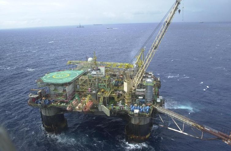  Emissão de CO₂ pela Petrobras tem redução de 40% em relação a 2015