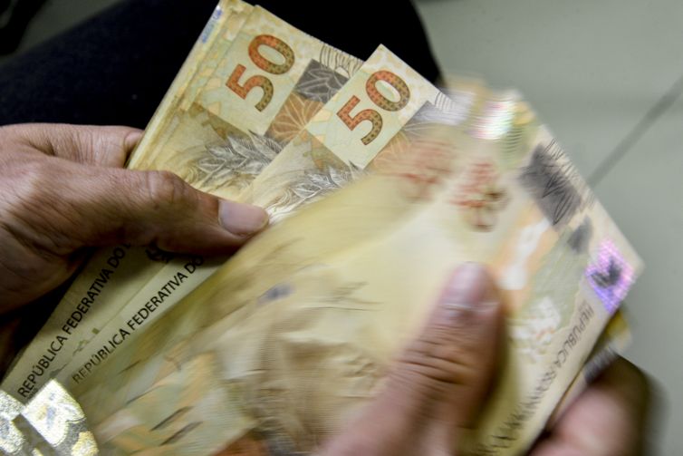 Beneficiários com NIS de final 6 recebem Bolsa Família nesta terça