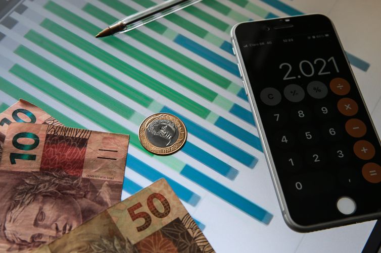 Inflação oficial recua para 0,26% em maio deste ano, diz IBGE