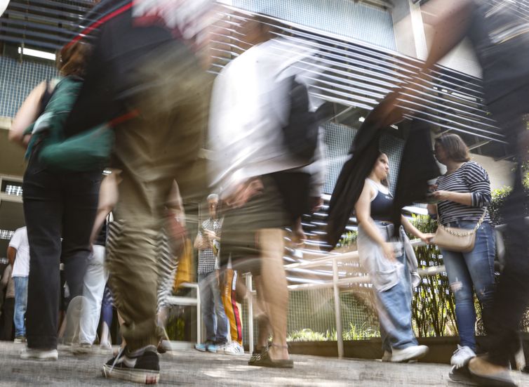 Prazo para pagar taxa do Enem 2025 é prorrogado até 27 de junho