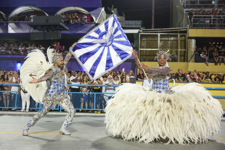 Desfile das escolas do Rio terá 18 jurados a mais no carnaval de 2026
