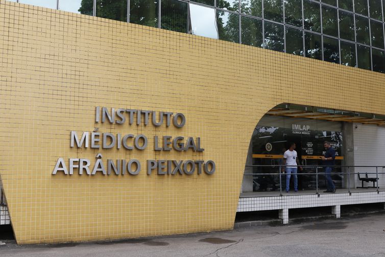 Família de Juliana Marins pede que PF investigue vazamento de autópsia