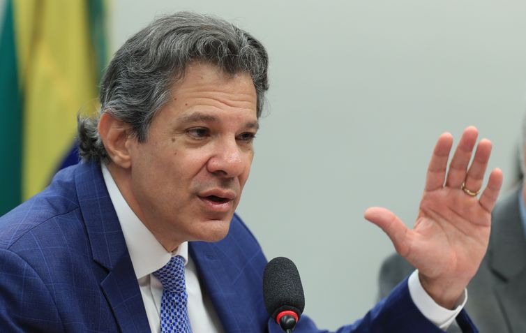Haddad: governo tem plano para socorrer setores afetados por tarifaço