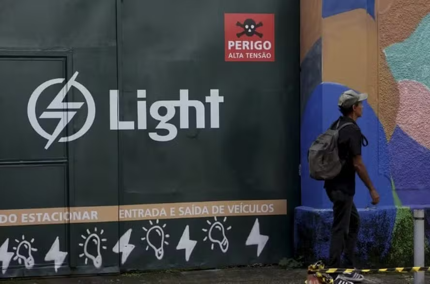 Light abre inscrições para 18 vagas de trainee com salário de R$ 7 mil.
