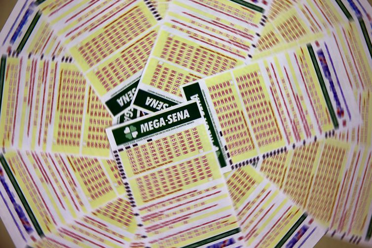 Mega-Sena acumula novamente e prêmio vai para R$ 38 milhões