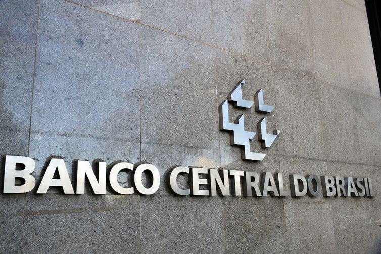 Mercado financeiro reduz projeção de inflação para 5,17% em 2025