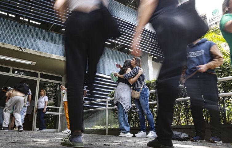 Mulheres representam 60% das inscrições no Enem 2025