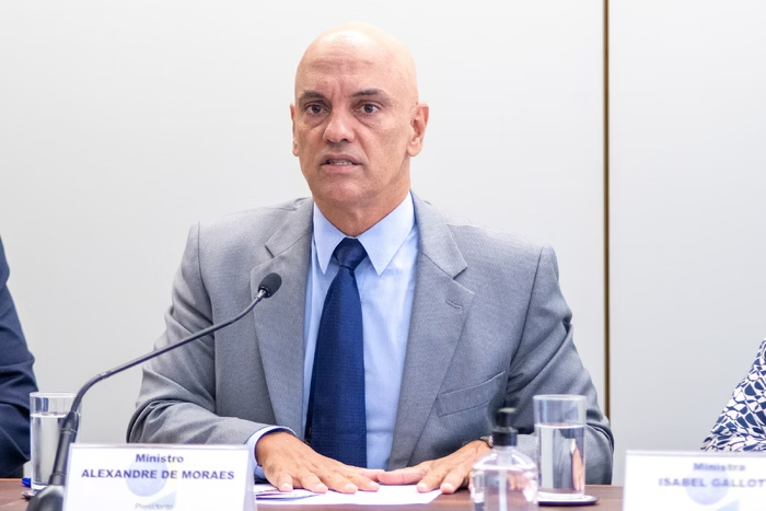 Parlamentares da Europa pedem congelamento de bens de Moraes