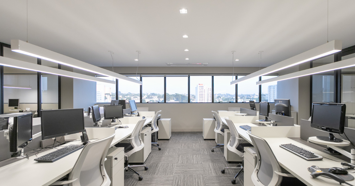 Aluguéis de imóveis comerciais sobem acima da inflação em julho