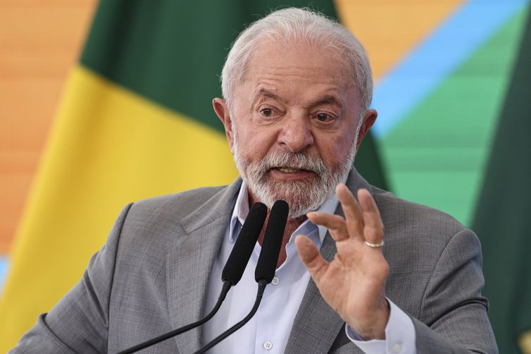 Lula reafirma disposição de diálogo após fala de Trump