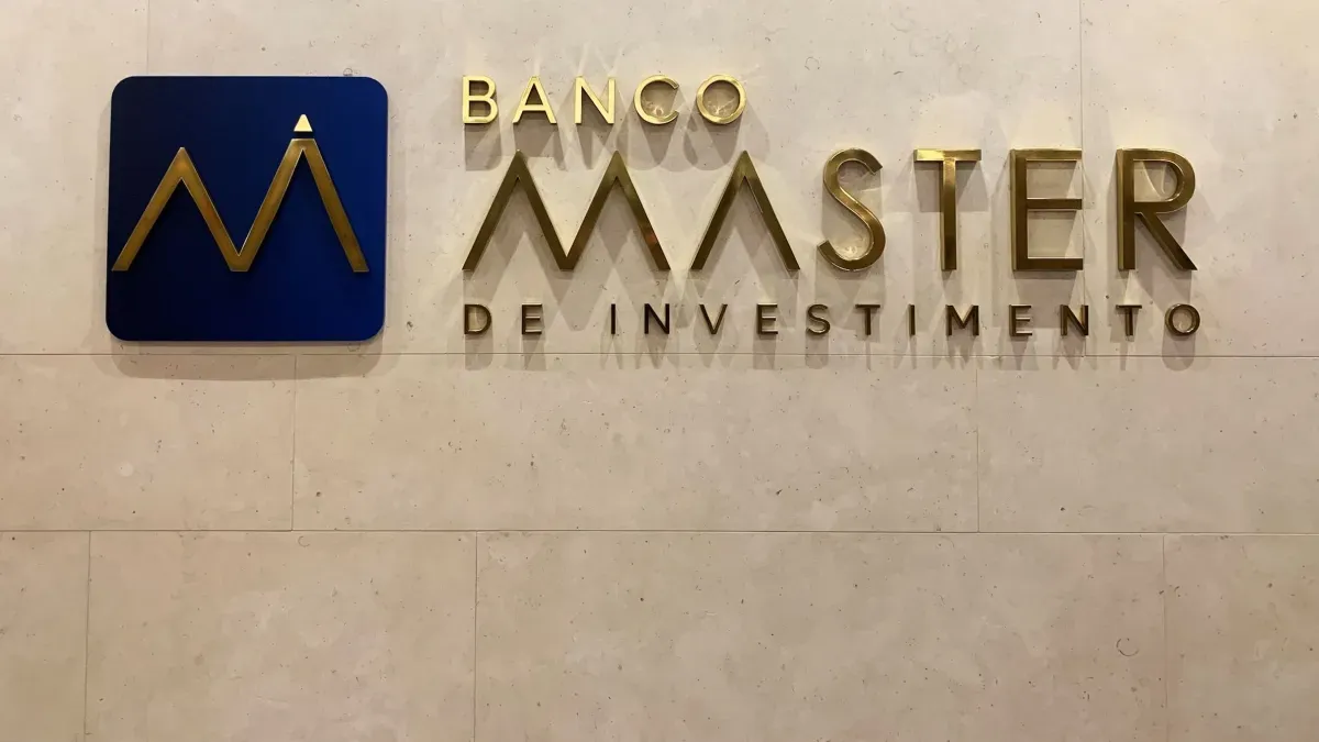 Banco Central barra compra do Master pelo BRB.