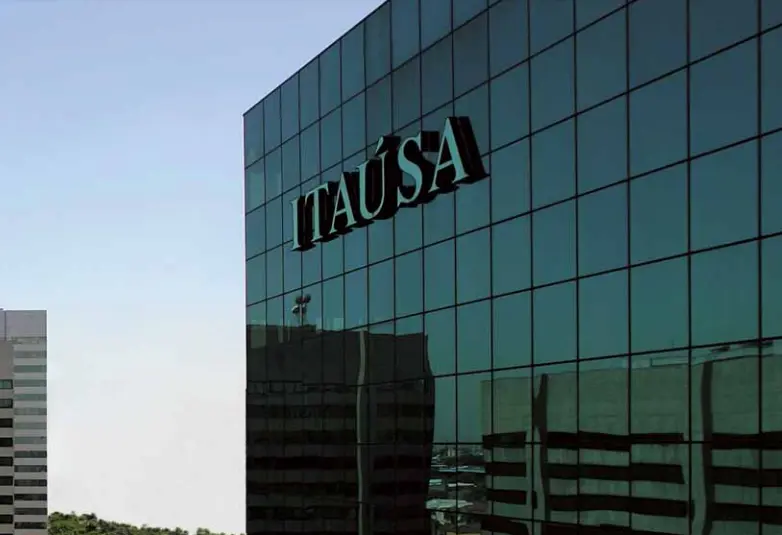 Itaúsa (ITSA4) registra lucro de R$ 4,45 bilhões no 4º trimestre e reforça força no setor financeiro