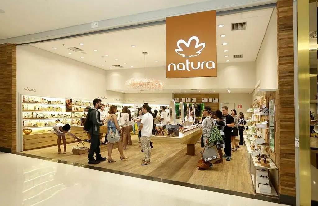 Natura (NTCO3) reverte prejuízo e lucra R$ 186 milhões no 4º trimestre.