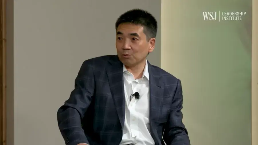 CEO do Zoom prevê semana de trabalho de três dias até 2031