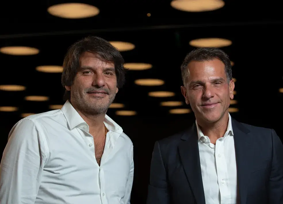 Azzas 2154 será dividida em três estruturas: Arezzo&Co, Soma e Farm Rio.