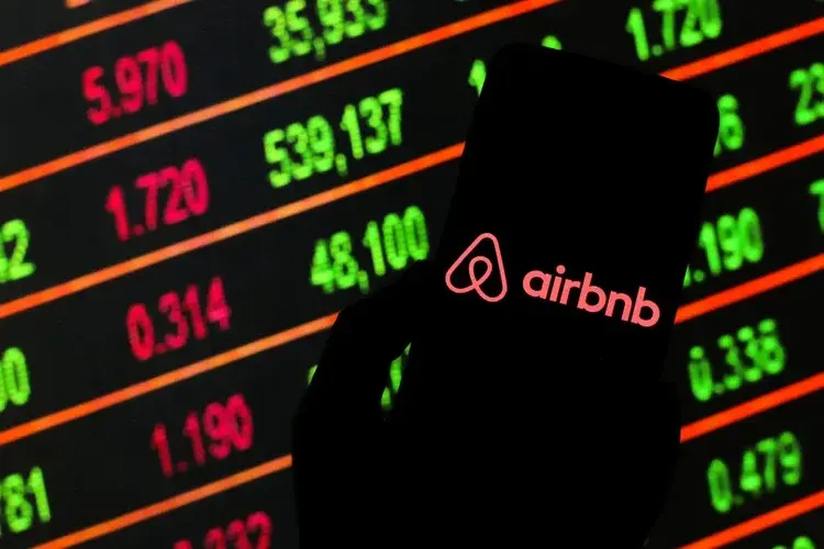 Airbnb começa a alugar carros no Brasil e amplia atuação no mercado de viagens