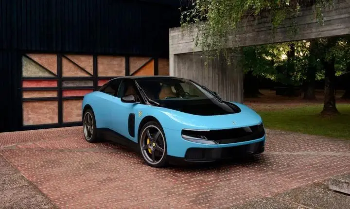 Ferrari diz que primeiro carro elétrico já acumula pedidos mesmo após críticas